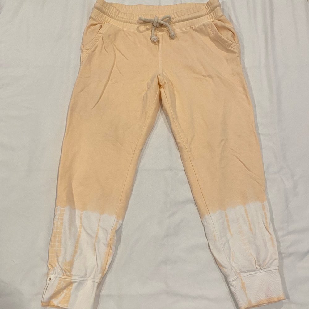 UNIVERSAL THREADS peach/white tie dye joggers/sweatpants